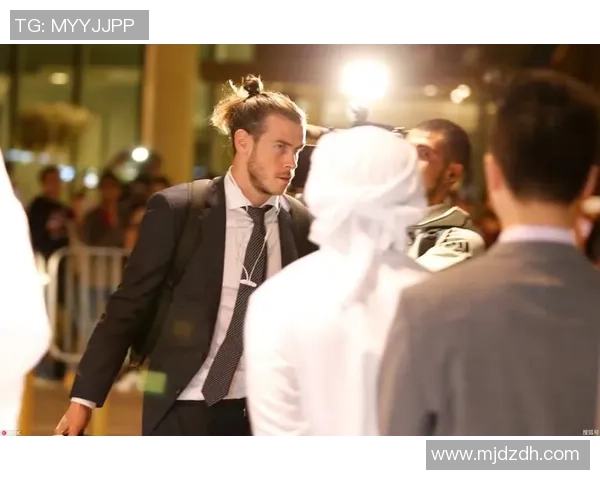 足球明星西装魅力尽显皇马风采引领时尚潮流 足球明星西装魅力尽显皇马风采引领时尚潮流